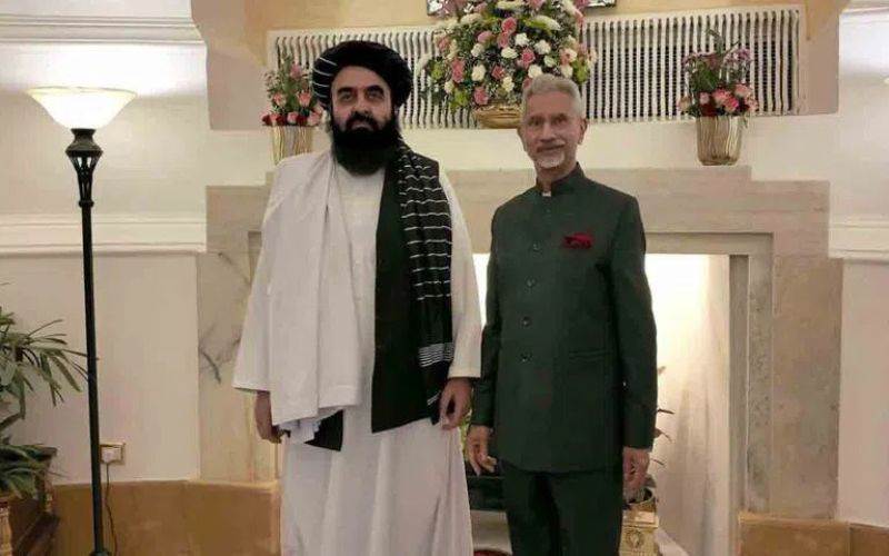  افغان وزیرمتقی کی پریس میٹنگ میں خواتین صحافیوں کومدعو نہیں پرتنقید کا سامنا